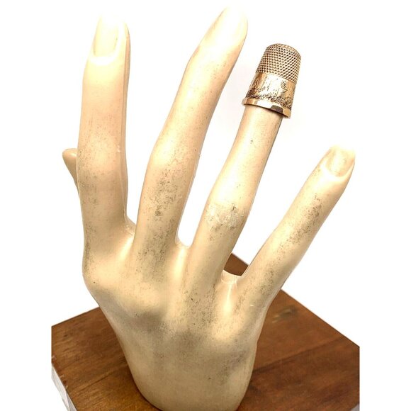 Sewing Thimble Size 8 14k Gold 4.6 Grams Antique Engraved Estate Jewelry - Picture 9 of 12